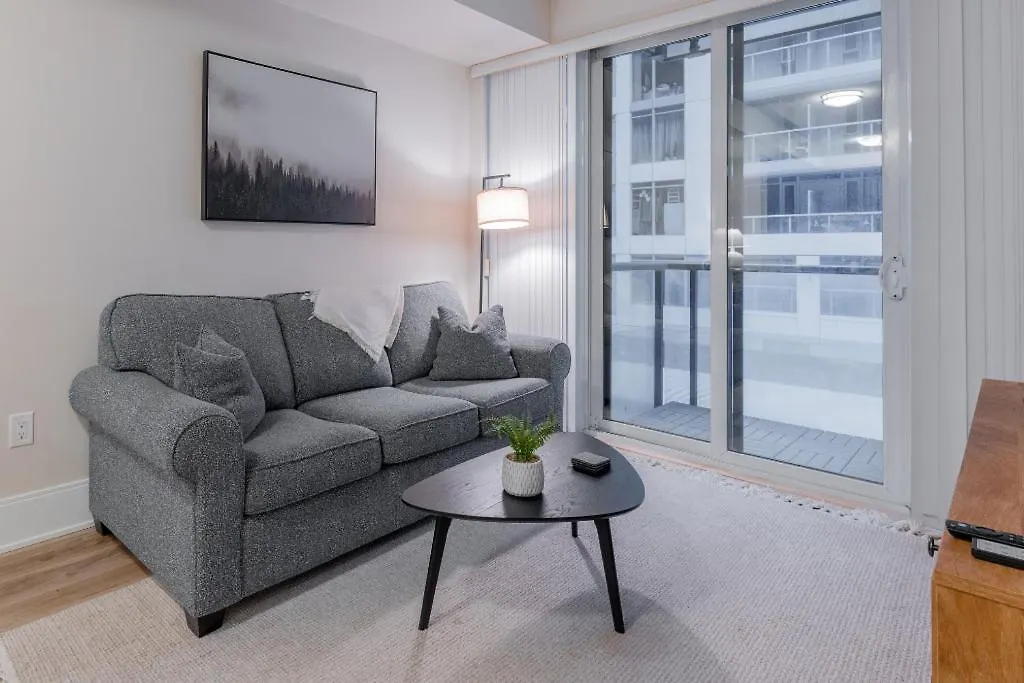 Toronto Entertainment District - King Bed Condo - Close To Core - Dome - Scotiabank - Cne - Fort York - Near King St W Apartmán