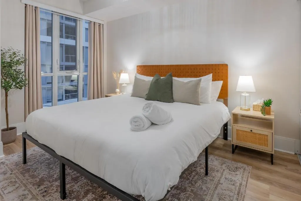 아파트 Toronto Entertainment District - King Bed Condo - Close To Core - Dome - Scotiabank - Cne - Fort York - Near King St W