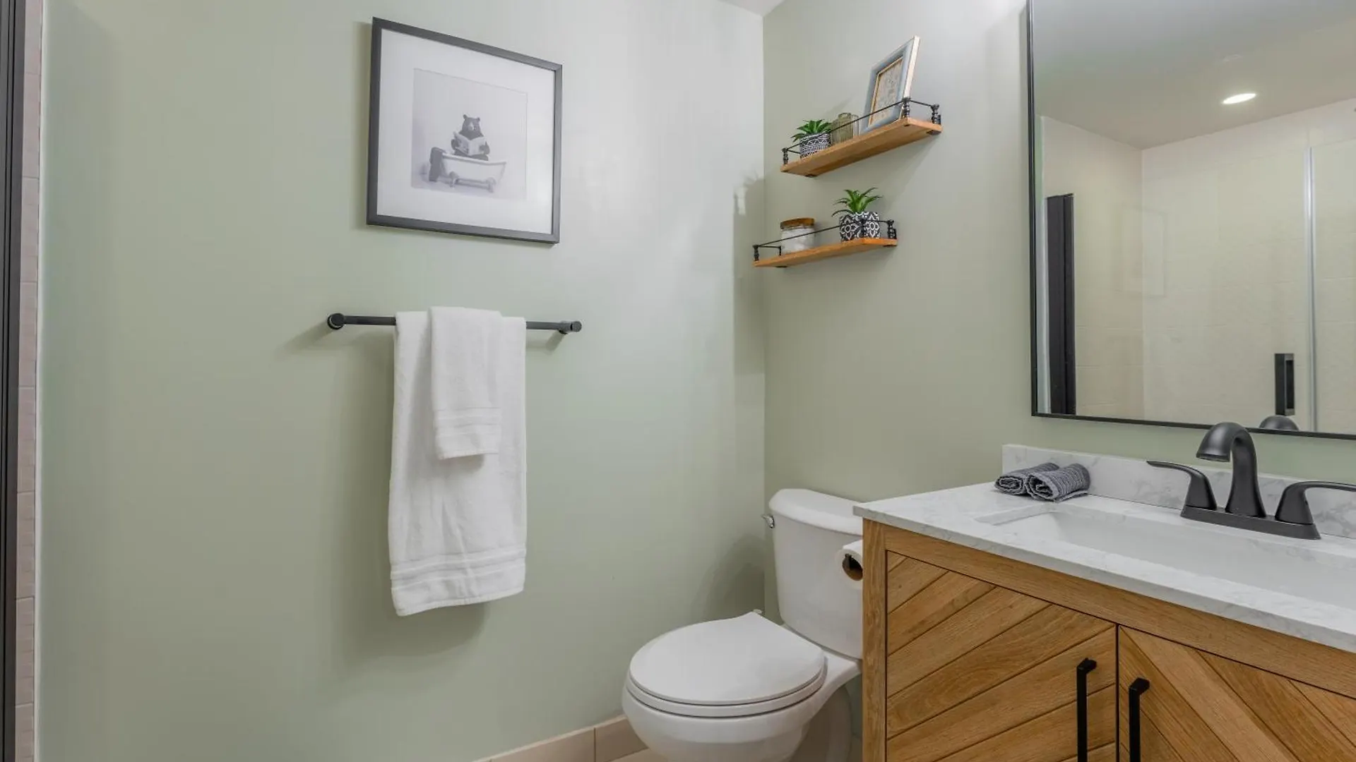 아파트 Toronto Entertainment District - King Bed Condo - Close To Core - Dome - Scotiabank - Cne - Fort York - Near King St W 캐나다