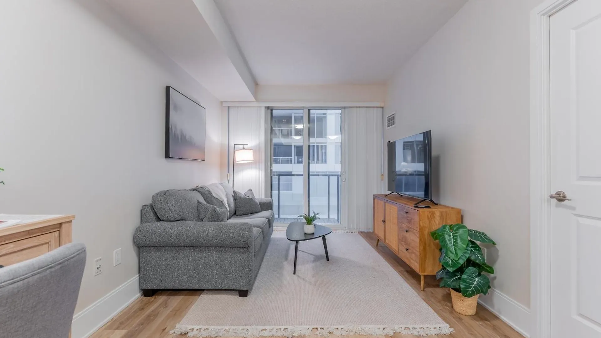 아파트 Toronto Entertainment District - King Bed Condo - Close To Core - Dome - Scotiabank - Cne - Fort York - Near King St W 캐나다